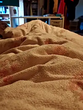 Snapshot of Horny_mummy chatting on February 17, 7:49 am Horny mummy online show from February 17, 7:49 am