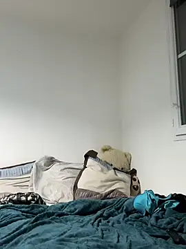 Snapshot of DouceAngela69 chatting on February 7, 6:33 pm DouceAngela69 online show from February 7, 6:33 pm