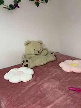 Snapshot of DouceAngela69 chatting on February 13, 6:15 pm DouceAngela69 online show from February 13, 6:15 pm