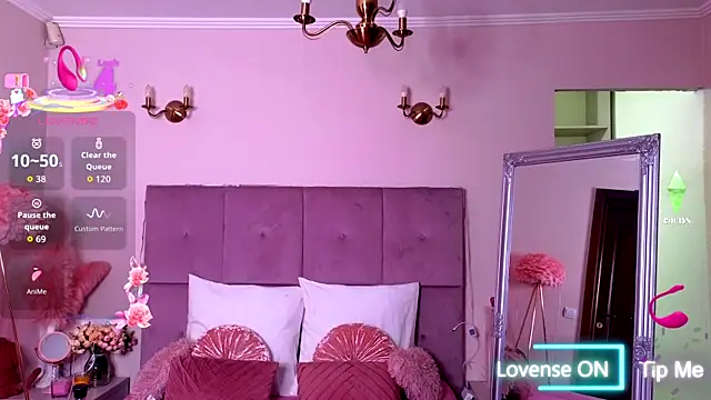 Nicole Bond online show from January 9, 4:04 am