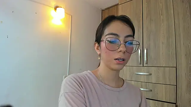 horny adiction online show from February 12, 9:32 pm