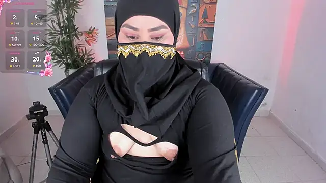 samanee konn online show from December 22, 7:11 pm