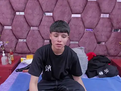 Bruno Cruzz online show from December 5, 2:42 am