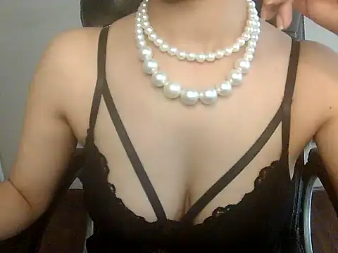 akankshapuri online show from September 18, 6:15 am