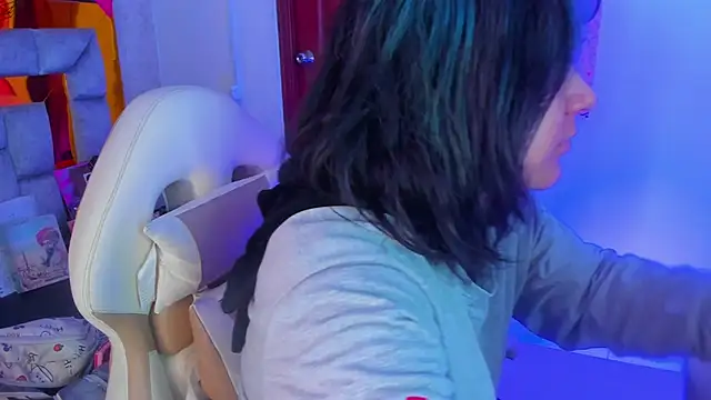 sophiievv online show from February 23, 7:55 pm