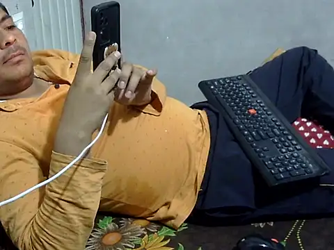 Ajmersingh335512 online show from April 9, 3:39 pm