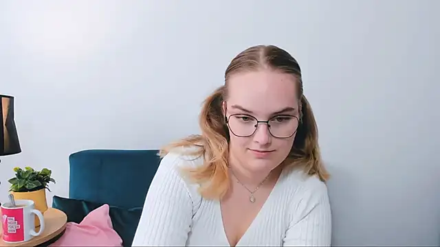 AliceCrazy69 online show from September 25, 1:15 pm