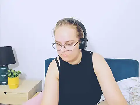 AliceCrazy69 online show from October 11, 9:41 am