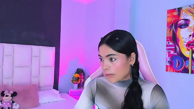 SammyRose  online show from November 6, 8:10 pm