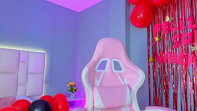 SammyRose  online show from February 15, 8:27 pm