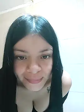 LunaJacobs online show from November 5, 3:45 pm