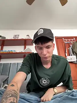 Snapshot of Luck__090 chatting on September 15, 7:36 pm Luck  090 online show from September 15, 7:36 pm