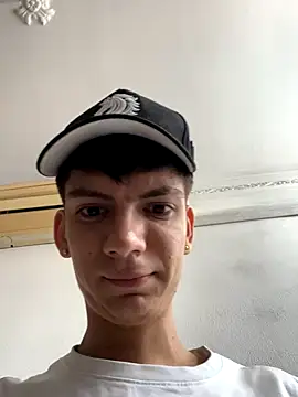 Snapshot of Luck__090 chatting on September 16, 1:23 pm Luck  090 online show from September 16, 1:23 pm