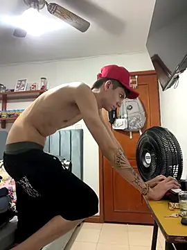 Snapshot of Luck__090 chatting on September 19, 4:36 am Luck  090 online show from September 19, 4:36 am