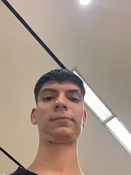 Snapshot of Luck__090 chatting on September 22, 1:40 am Luck  090 online show from September 22, 1:40 am