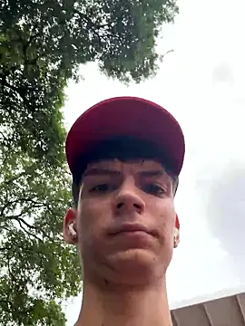 Snapshot of Luck__090 chatting on September 29, 8:46 pm Luck  090 online show from September 29, 8:46 pm