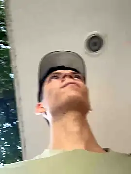 Snapshot of Luck__090 chatting on October 8, 9:23 pm Luck  090 online show from October 8, 9:23 pm