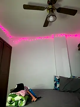 Snapshot of Luck__090 chatting on October 16, 2:01 am Luck  090 online show from October 16, 2:01 am