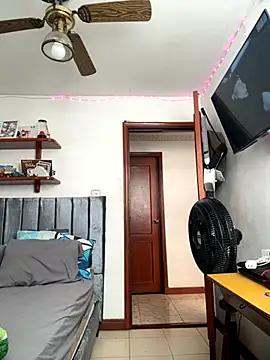 Snapshot of Luck__090 chatting on October 16, 7:37 pm Luck  090 online show from October 16, 7:37 pm