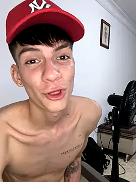 Snapshot of Luck__090 chatting on October 25, 2:30 am Luck  090 online show from October 25, 2:30 am