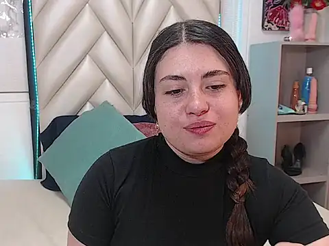 Vicluxxx online show from October 29, 12:40 pm