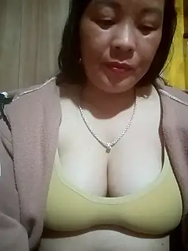 Snapshot of ningchun20 chatting on April 1, 11:22 am ningchun20 online show from April 1, 11:22 am