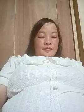 Snapshot of ningchun20 chatting on April 8, 1:33 pm ningchun20 online show from April 8, 1:33 pm