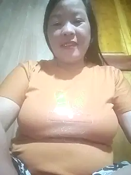 Snapshot of ningchun20 chatting on May 6, 11:37 am ningchun20 online show from May 6, 11:37 am