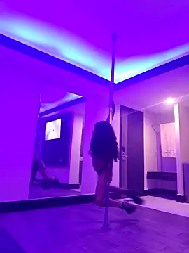 Snapshot of mamasitapetite chatting on November 3, 5:20 am mamasitapetite online show from November 3, 5:20 am