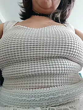 Snapshot of LylaVixxen chatting on October 29, 5:47 pm LylaVixxen online show from October 29, 5:47 pm