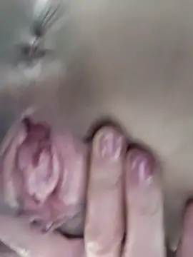 Lyly suri07 online show from December 2, 5:08 pm