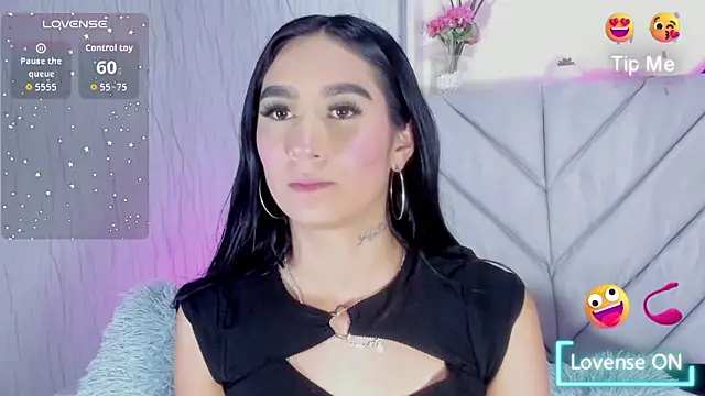 Nicolqueen  online show from December 14, 9:14 am