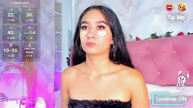 Snapshot of Nicolqueen_ chatting on February 21, 11:00 am Nicolqueen online show from February 21, 11:00 am