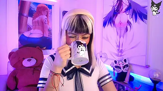 Snapshot of lil_candy77 chatting on November 12, 12:05 pm lil candy77 online show from November 12, 12:05 pm