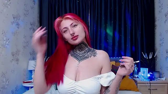 Snapshot of Nina_Blum_ chatting on October 15, 5:18 am Nina Blum online show from October 15, 5:18 am