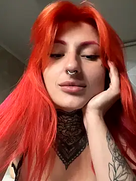 Snapshot of Nina_Blum_ chatting on November 23, 7:19 am Nina Blum online show from November 23, 7:19 am