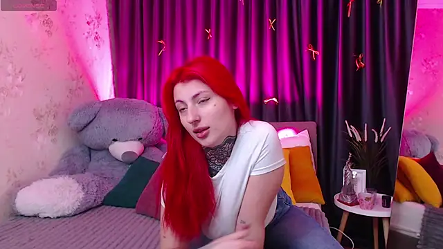 Snapshot of Nina_Blum_ chatting on January 9, 7:11 am Nina Blum online show from January 9, 7:11 am