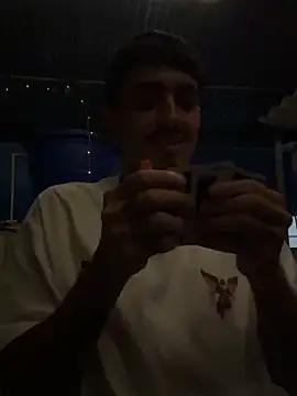 Snapshot of NikoStone_ chatting on April 5, 5:04 am NikoStone online show from April 5, 5:04 am