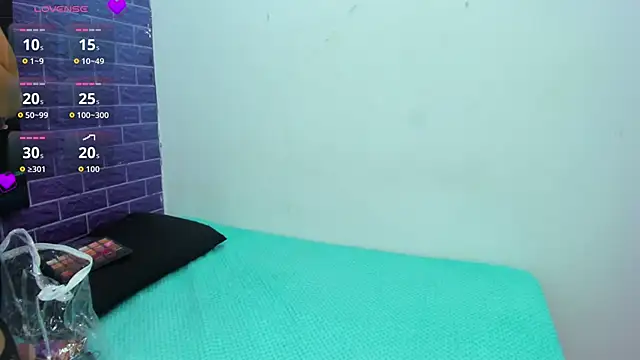 Cora 222 online show from October 2, 11:06 am