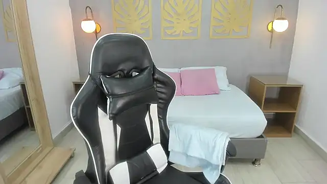 coral15  online show from October 3, 1:57 am