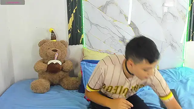 christopher Hot online show from July 9, 6:12 pm