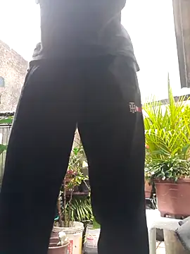 Snapshot of Dedede32 chatting on October 28, 8:33 pm Dedede32 online show from October 28, 8:33 pm