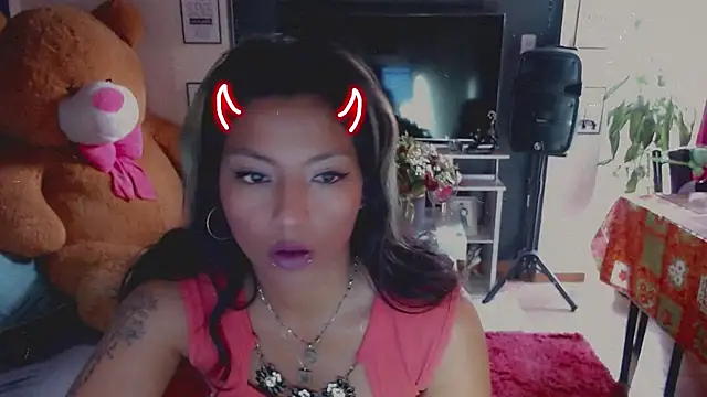 Snapshot of ScarletSizzling chatting on October 30, 1:56 pm ScarletSizzling online show from October 30, 1:56 pm