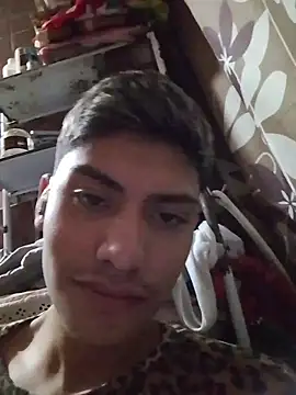 aispuro8505 online show from March 3, 8:09 am