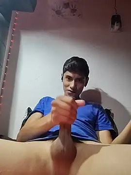 aispuro8505 online show from June 27, 6:18 am