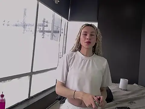 Snapshot of Aaron_Fordd chatting on February 2, 1:43 pm Aaron Fordd online show from February 2, 1:43 pm