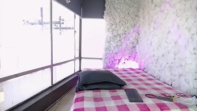 Snapshot of Aaron_Fordd chatting on February 5, 1:27 pm Aaron Fordd online show from February 5, 1:27 pm