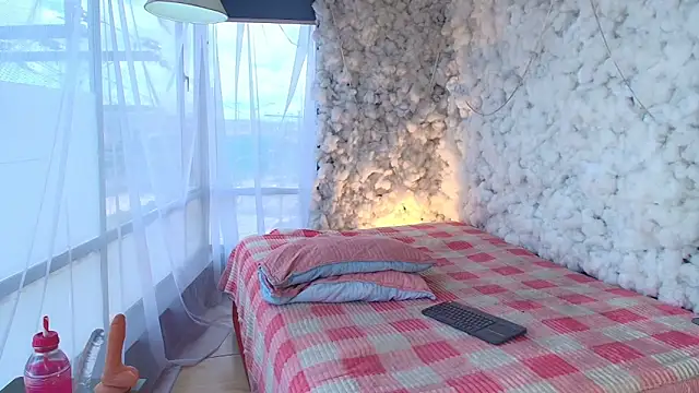 Snapshot of Aaron_Fordd chatting on February 21, 1:45 pm Aaron Fordd online show from February 21, 1:45 pm