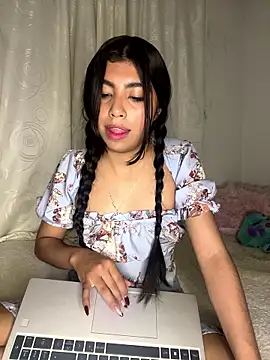 DianeSuns  online show from January 14, 3:45 am