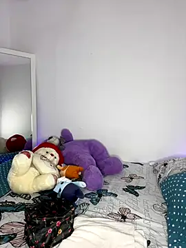 ViolettaMiller  online show from November 18, 1:04 pm